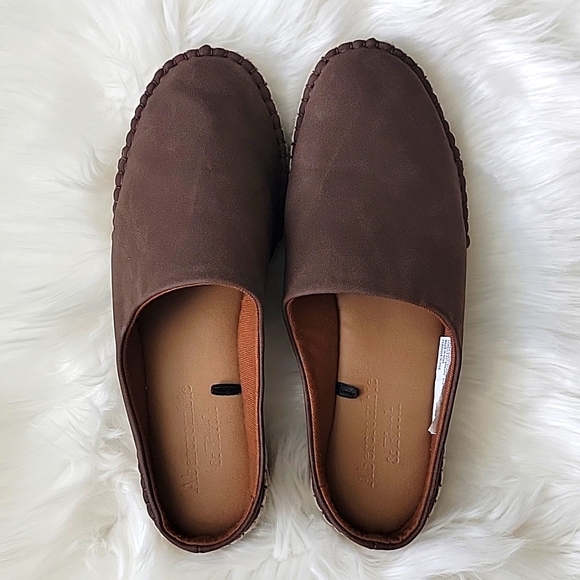 Abercrombie & Fitch Other - Abercrombie & Fitch Men's Slip-On Loafers. Size 10. Brown